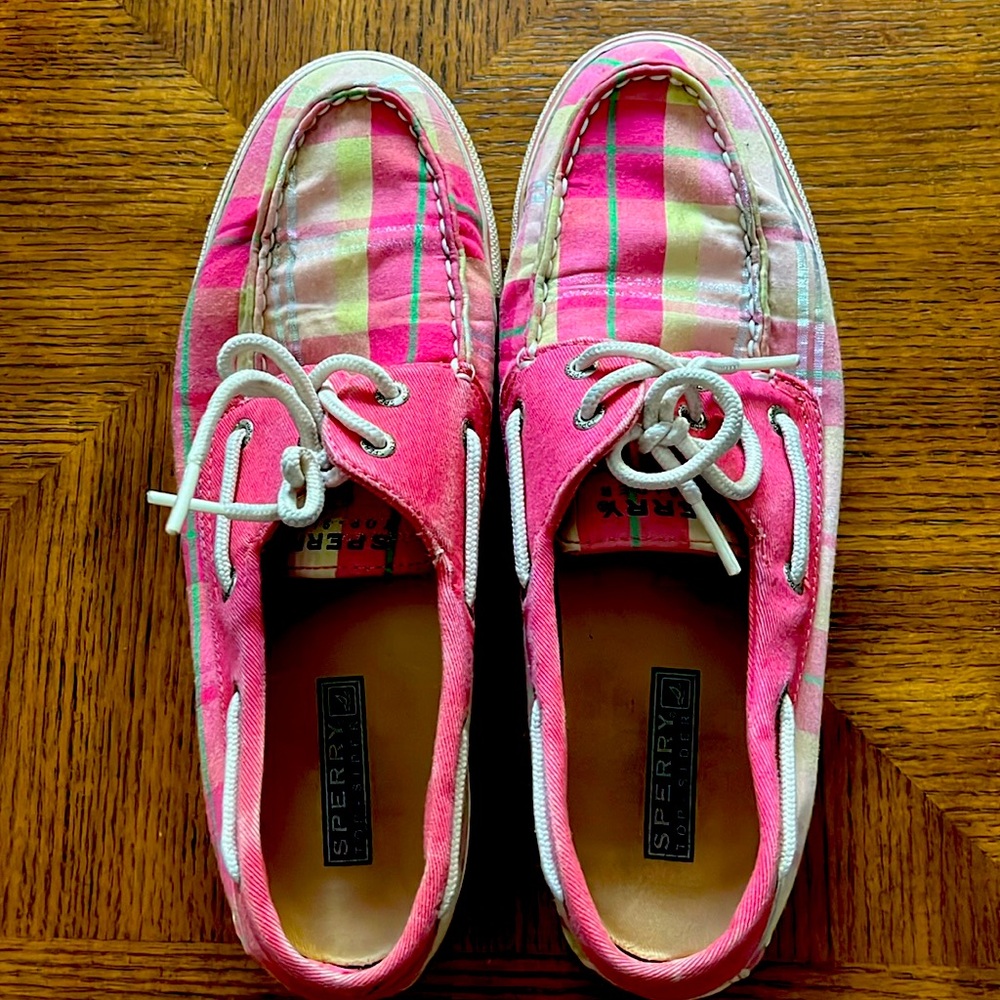 Women’s size 8.5 us pink